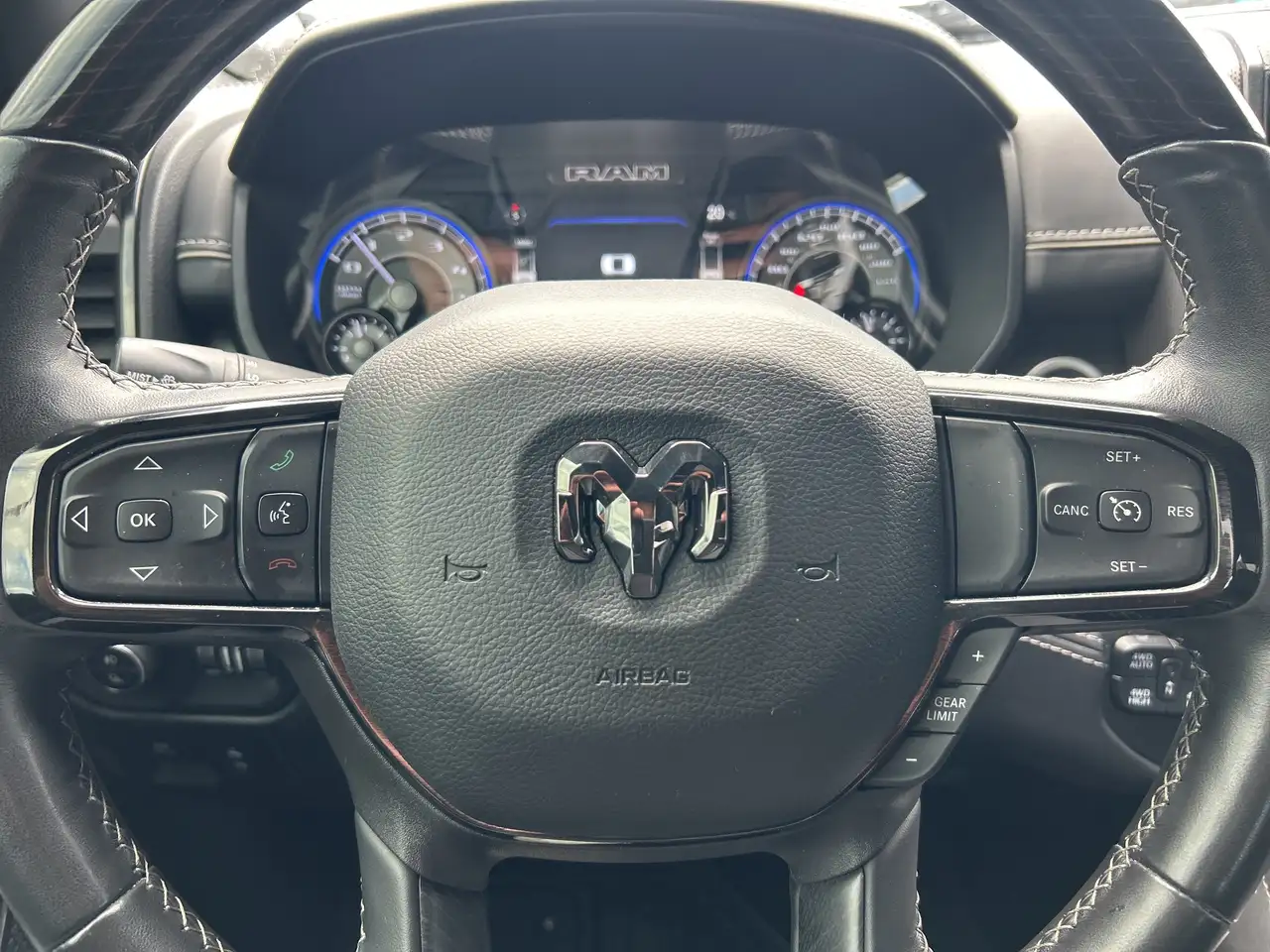 RAM 1500 снимка RAM 1500