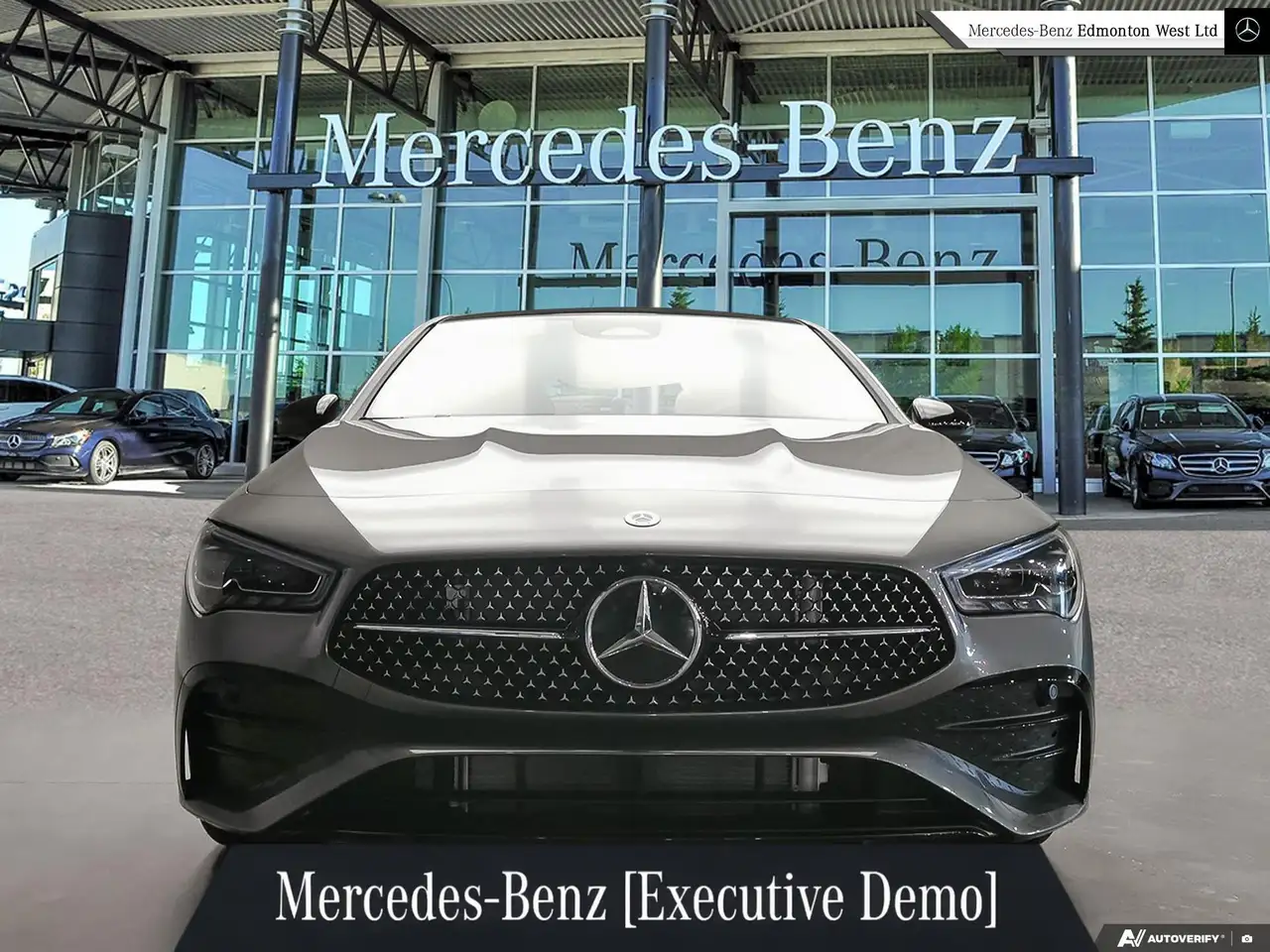 Mercedes-Benz CLA снимка Mercedes-Benz CLA