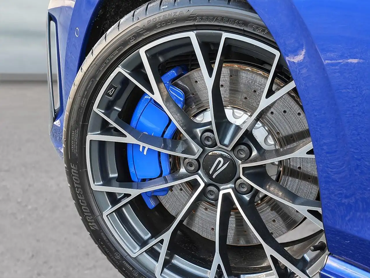 Volkswagen Golf R снимка Volkswagen Golf R
