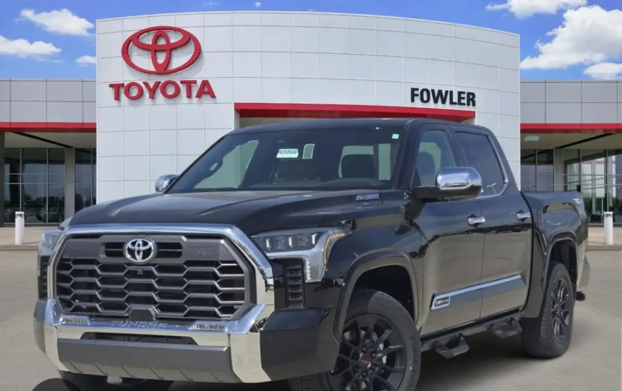 Toyota Tundra снимка Toyota Tundra