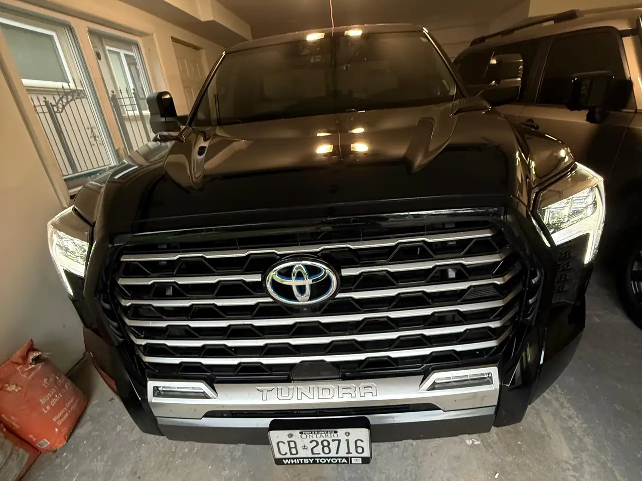Toyota Tundra снимка Toyota Tundra