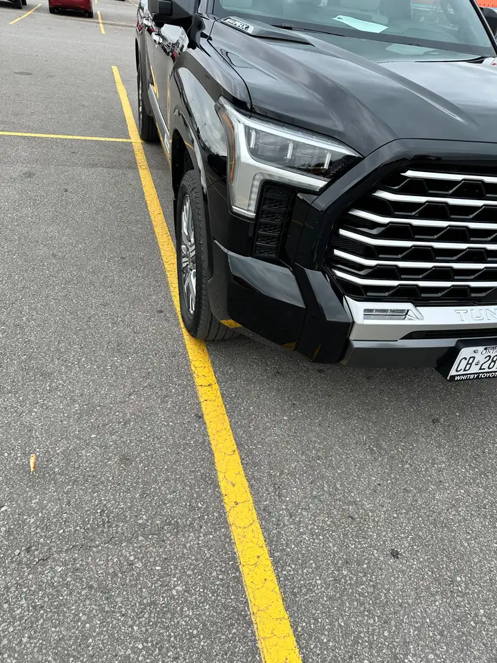 Toyota Tundra снимка Toyota Tundra