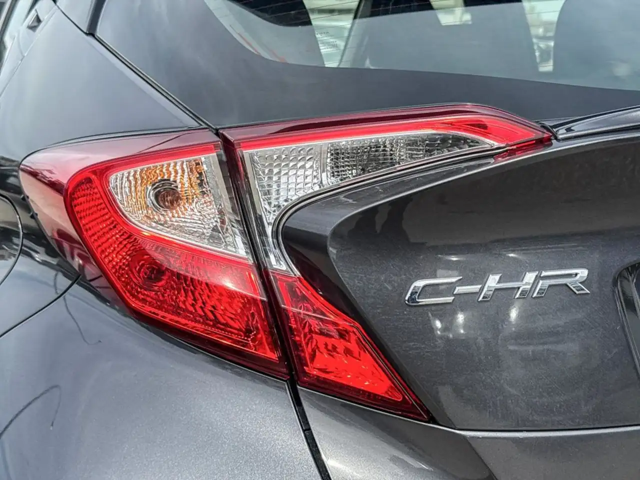 Toyota C-HR fotografie Toyota C-HR