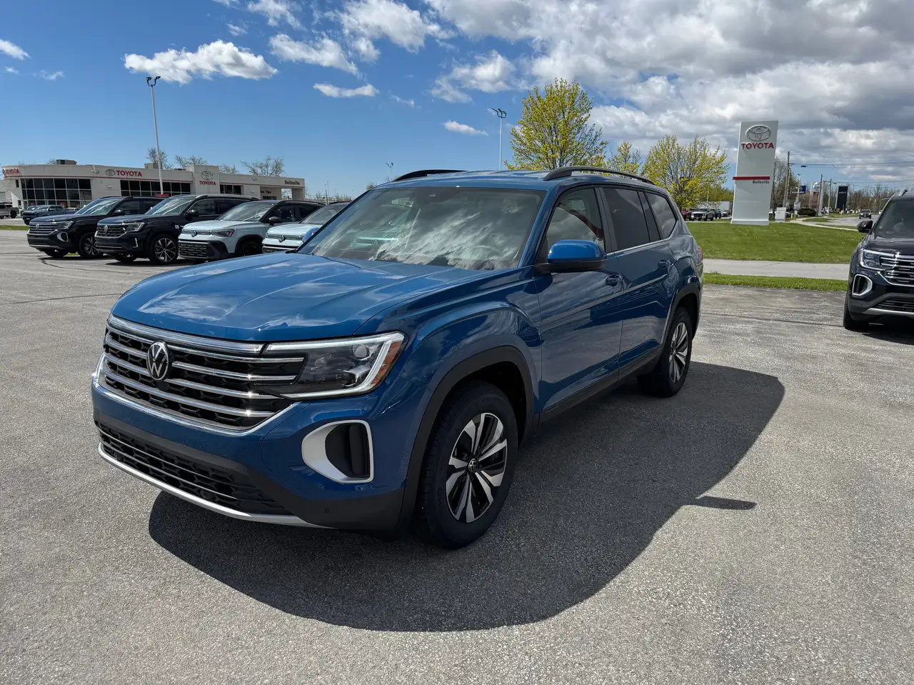 Volkswagen Atlas photo Volkswagen Atlas