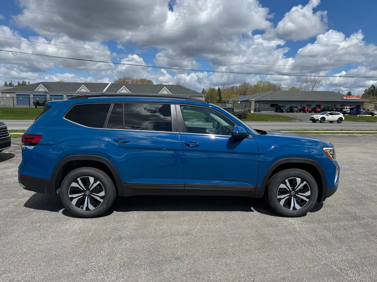 Volkswagen Atlas photo Volkswagen Atlas