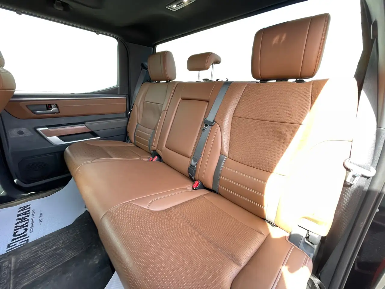 Toyota Tundra снимка Toyota Tundra