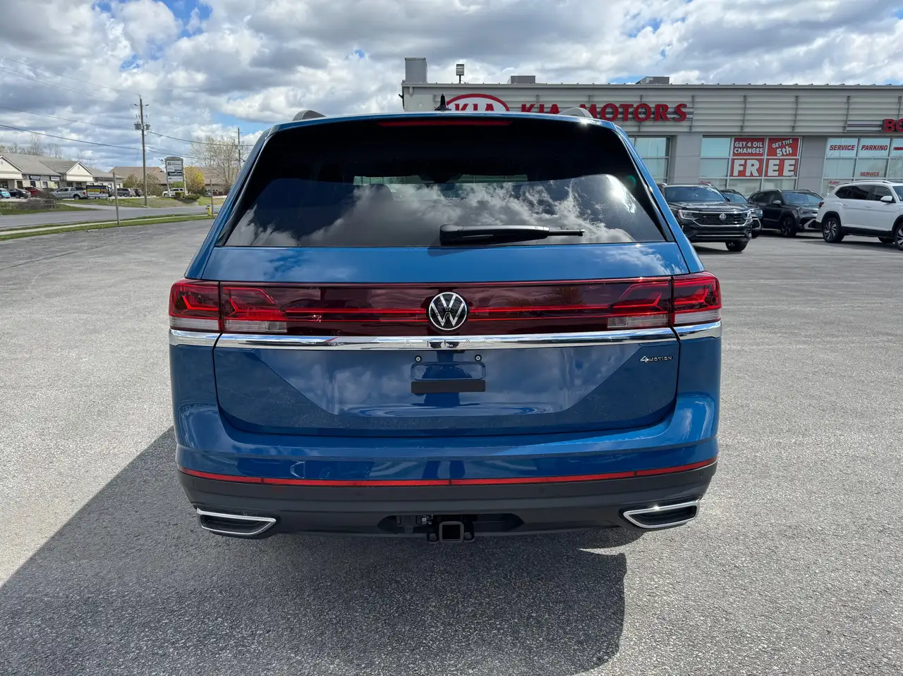 Volkswagen Atlas photo Volkswagen Atlas