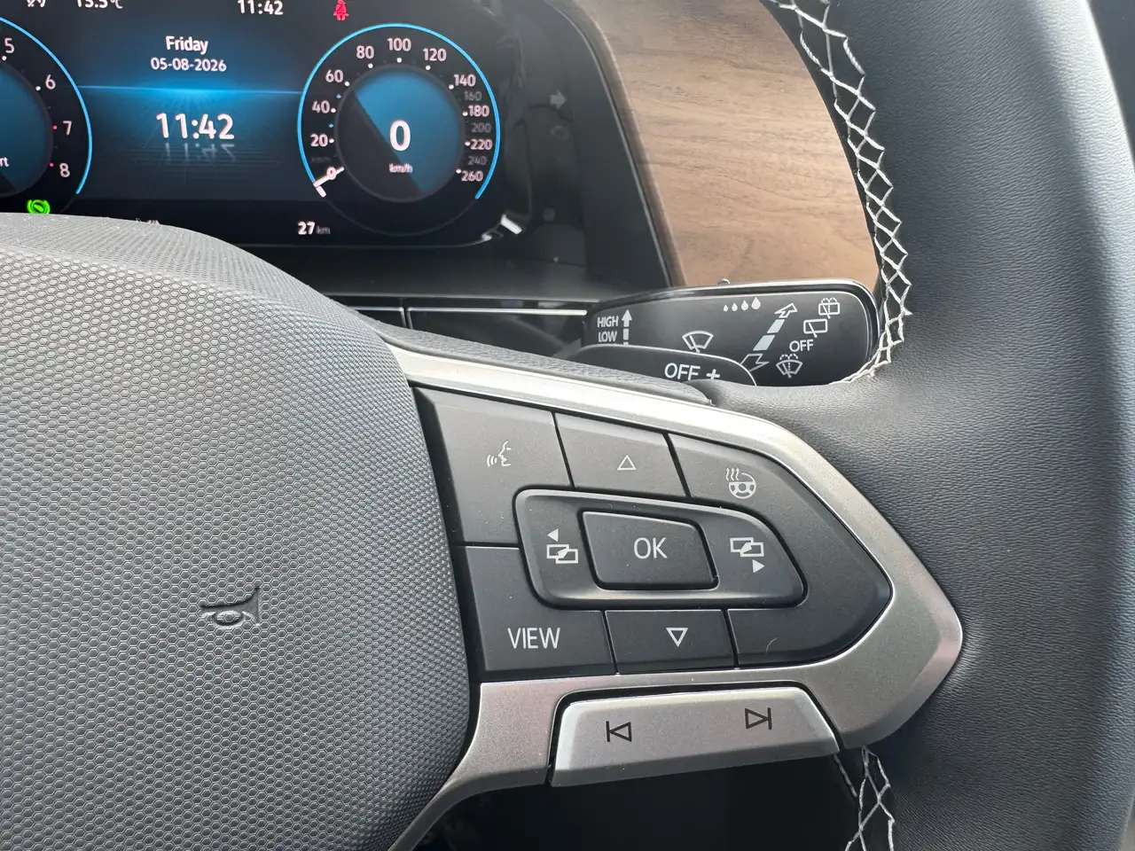 Volkswagen Atlas photo Volkswagen Atlas