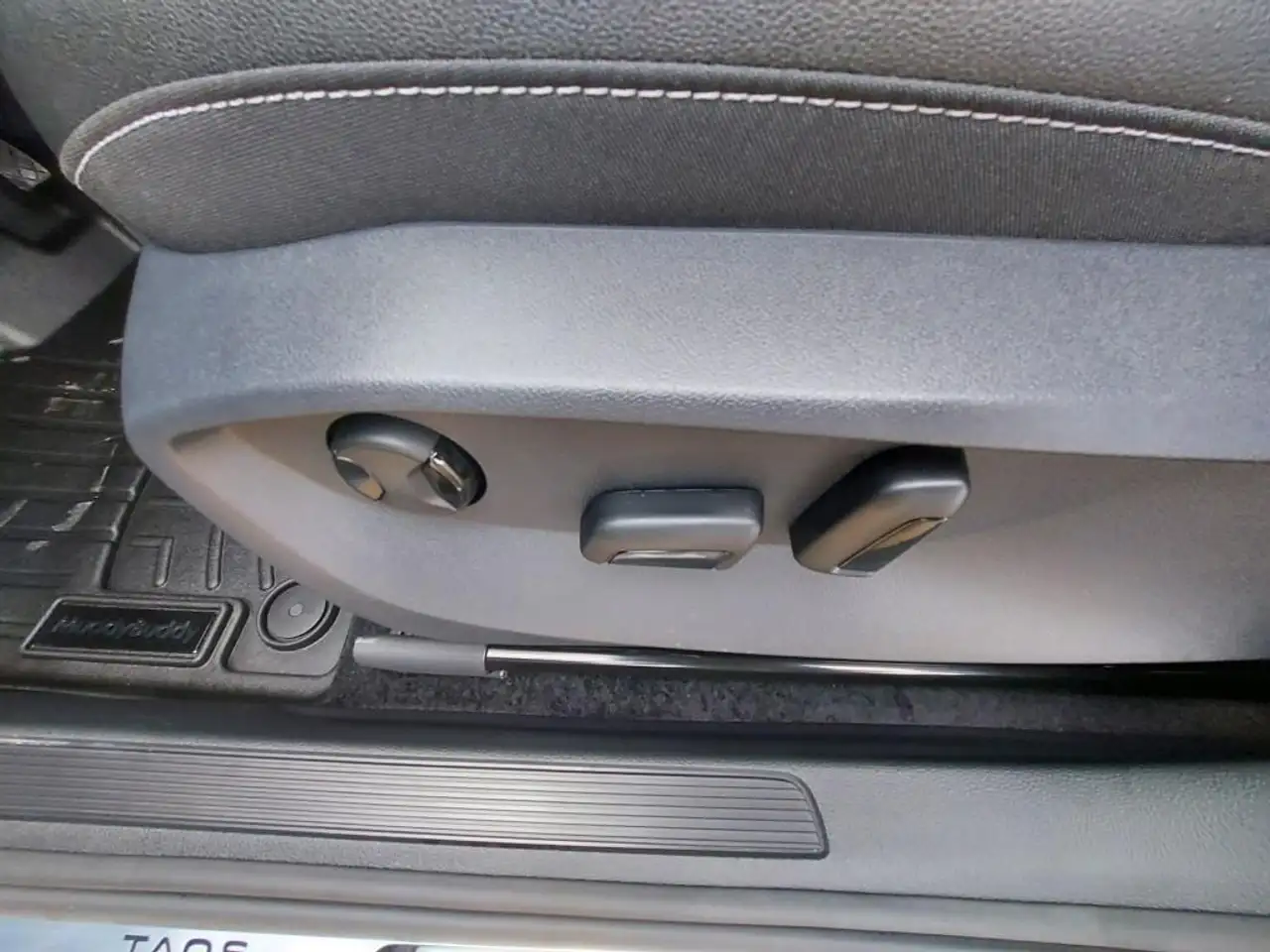 Volkswagen Taos снимка Volkswagen Taos