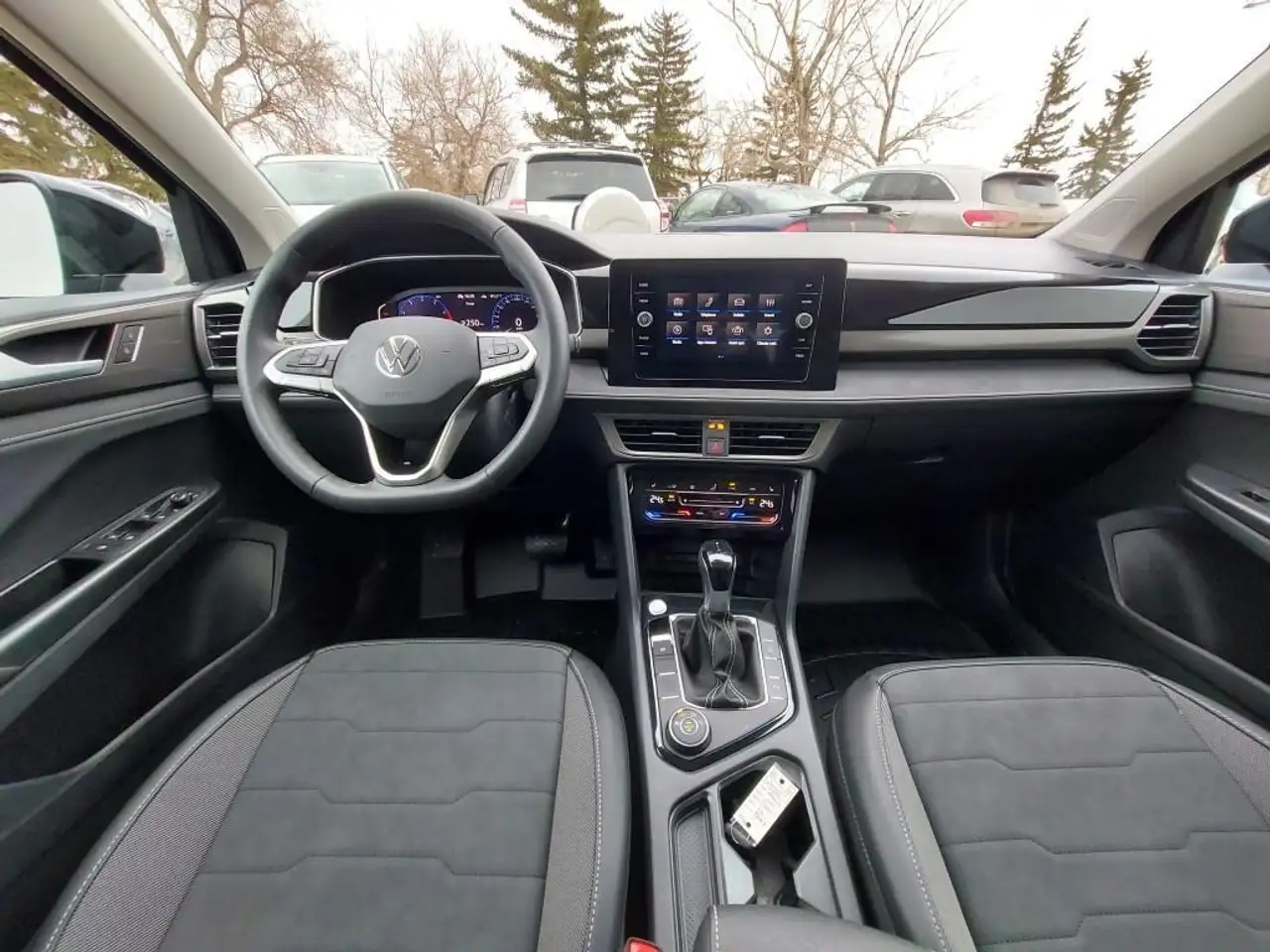 Volkswagen Taos снимка Volkswagen Taos