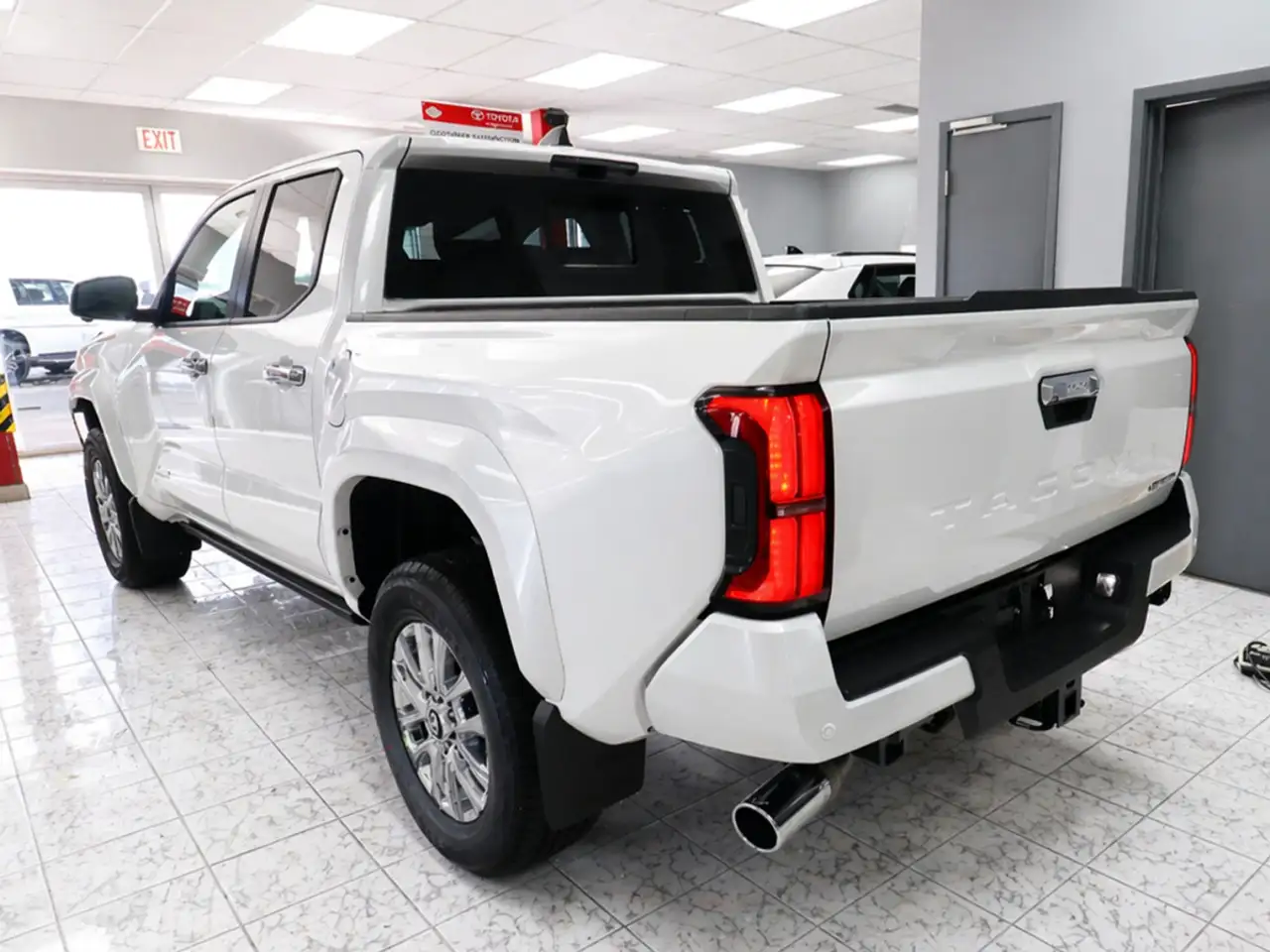 Toyota Tacoma снимка Toyota Tacoma