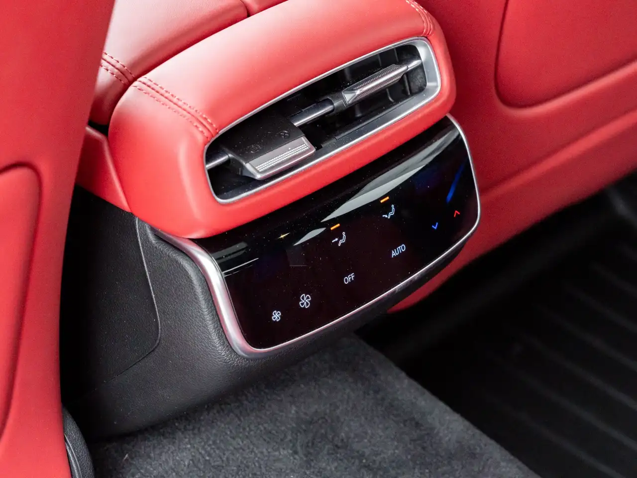 Genesis G80 снимка Genesis G80
