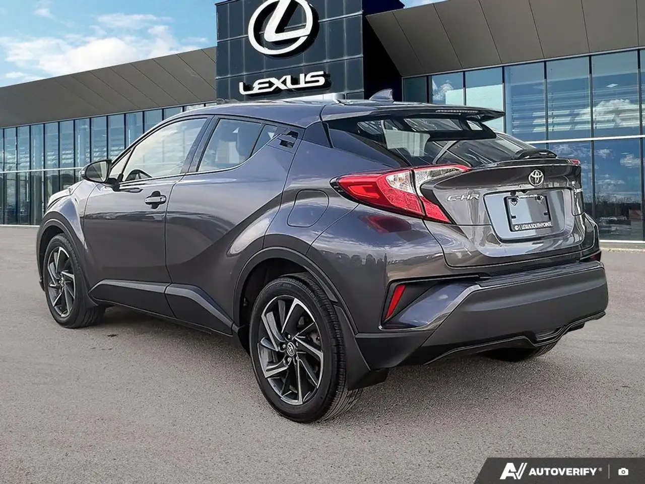 Toyota C-HR photo Toyota C-HR