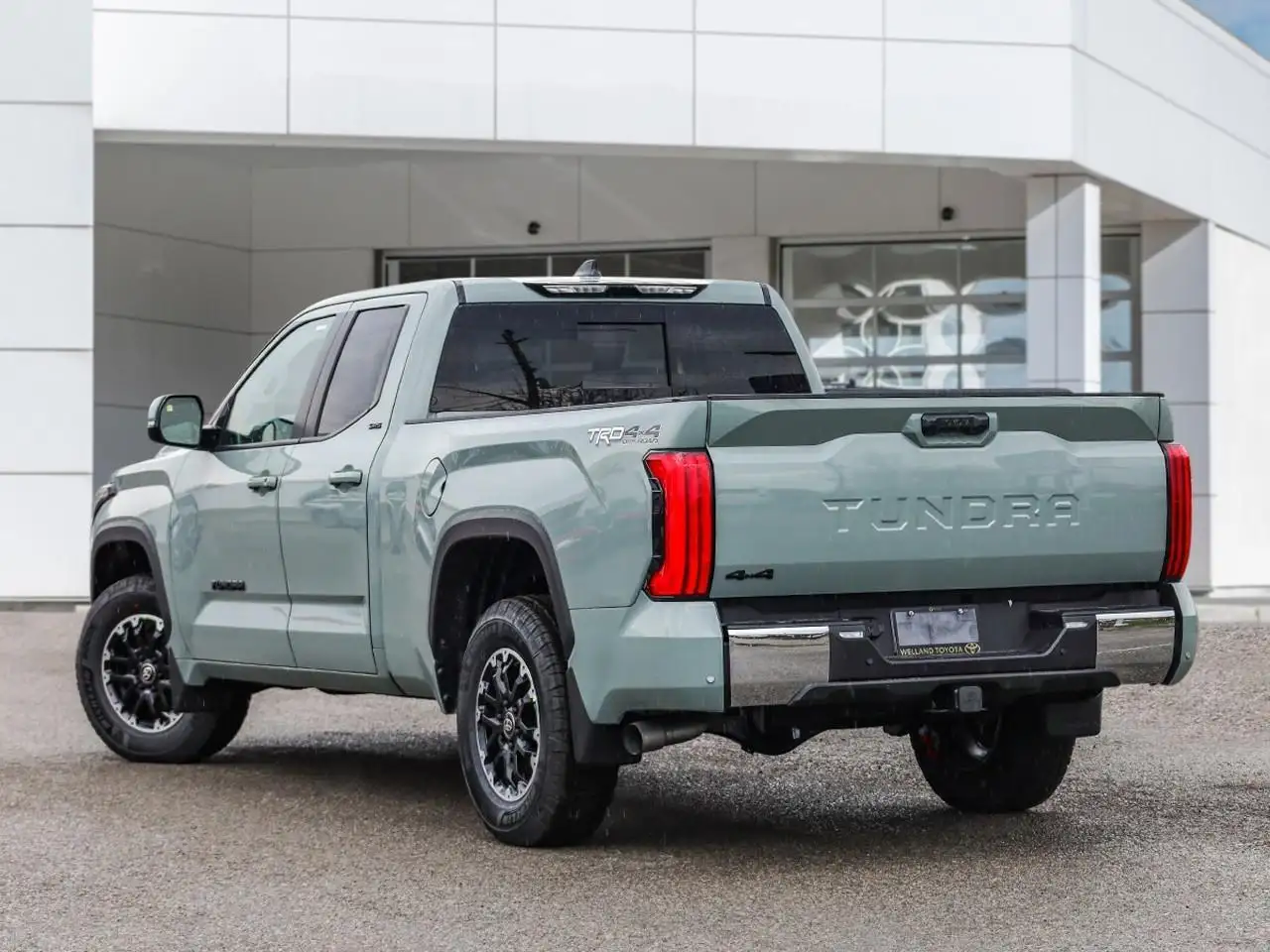 Toyota Tundra снимка Toyota Tundra