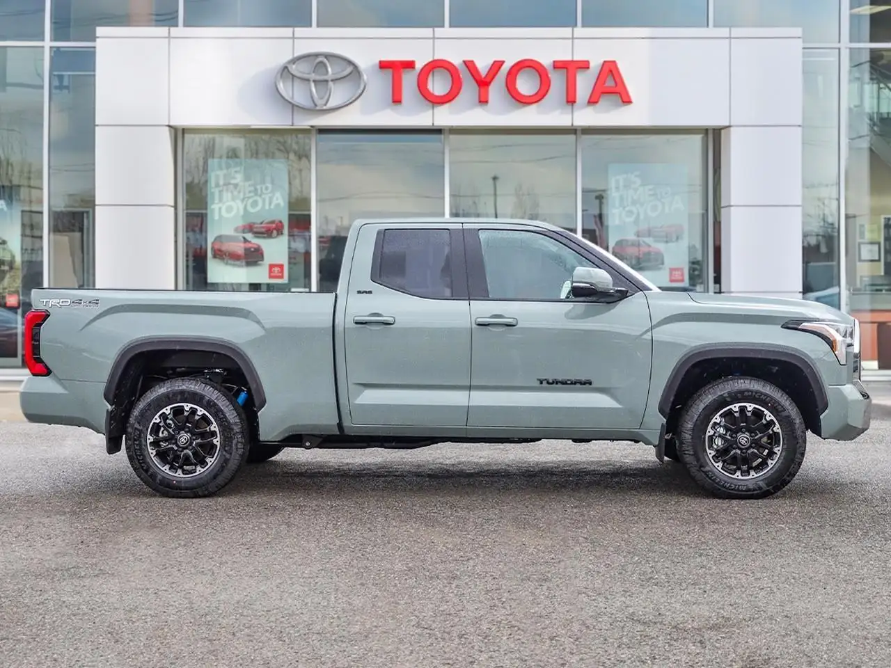 Toyota Tundra снимка Toyota Tundra