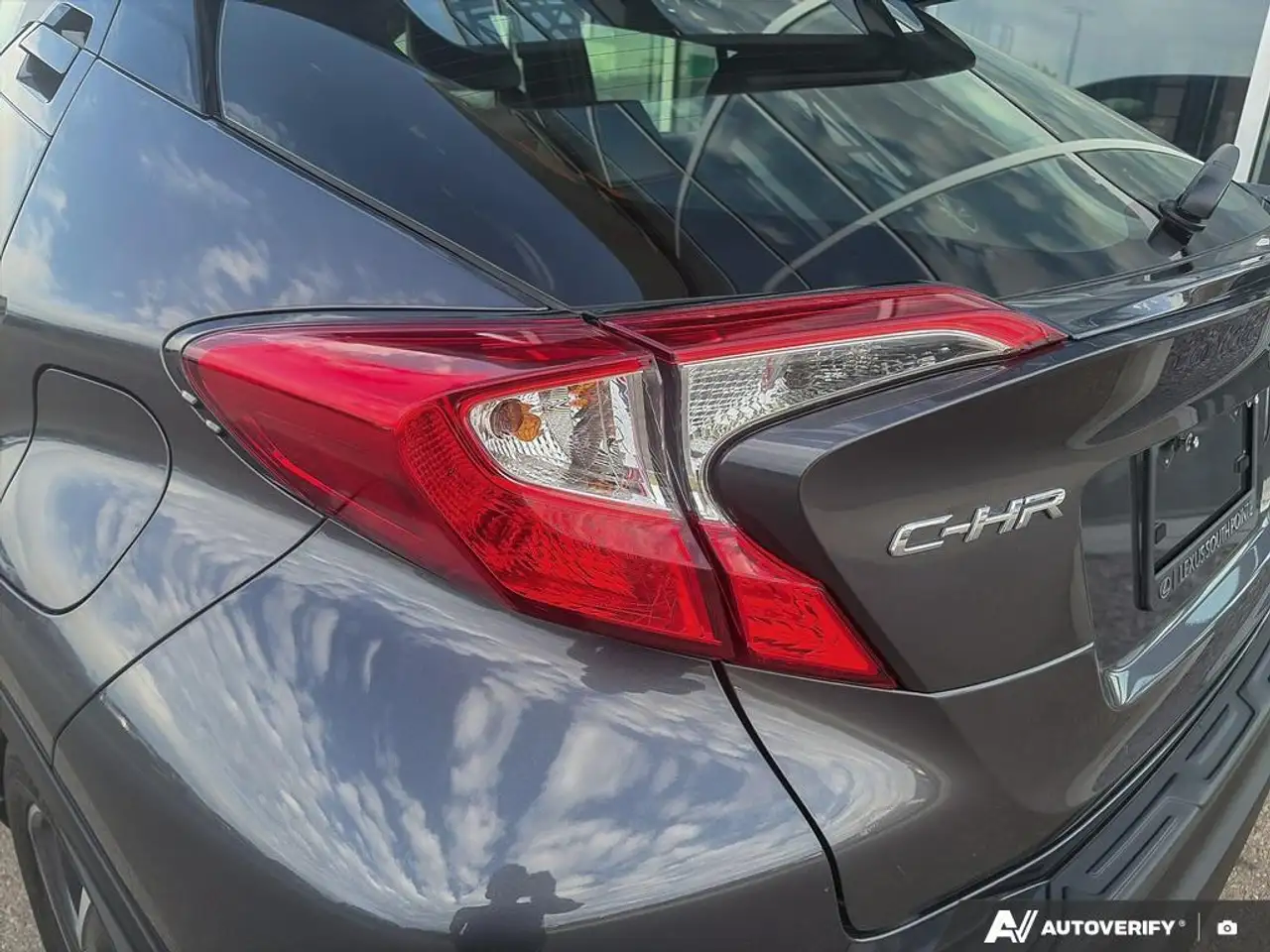 Toyota C-HR photo Toyota C-HR