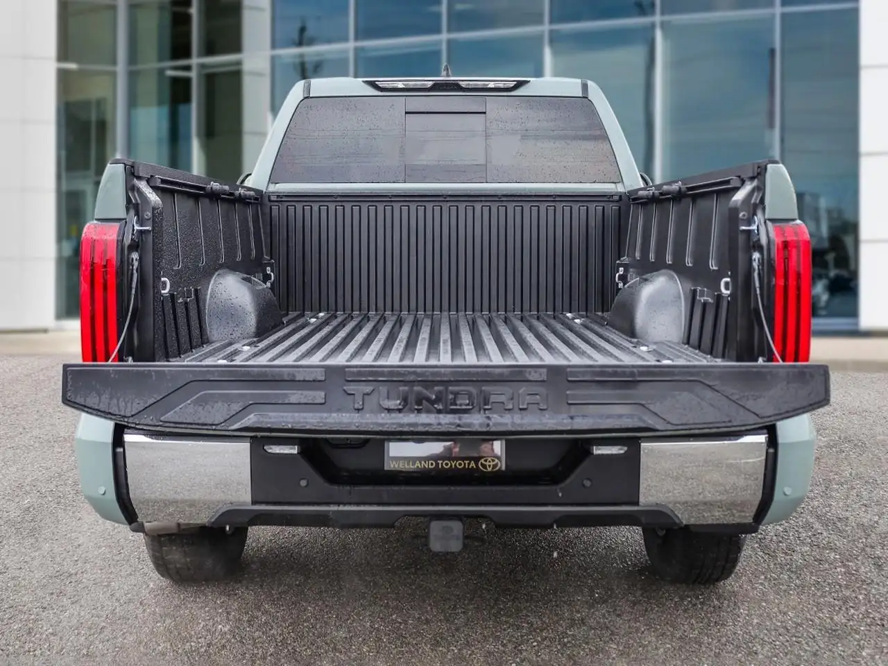 Toyota Tundra снимка Toyota Tundra