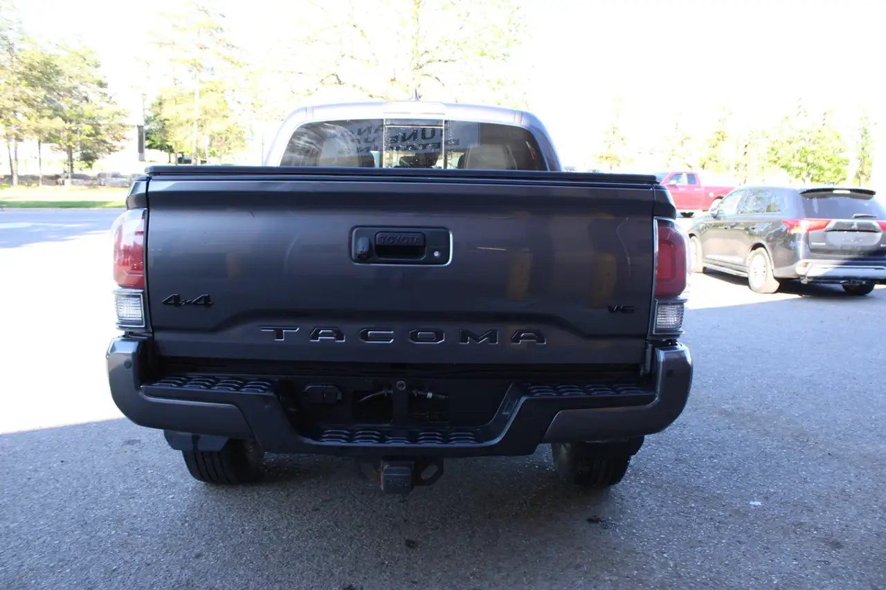 Toyota Tacoma снимка Toyota Tacoma