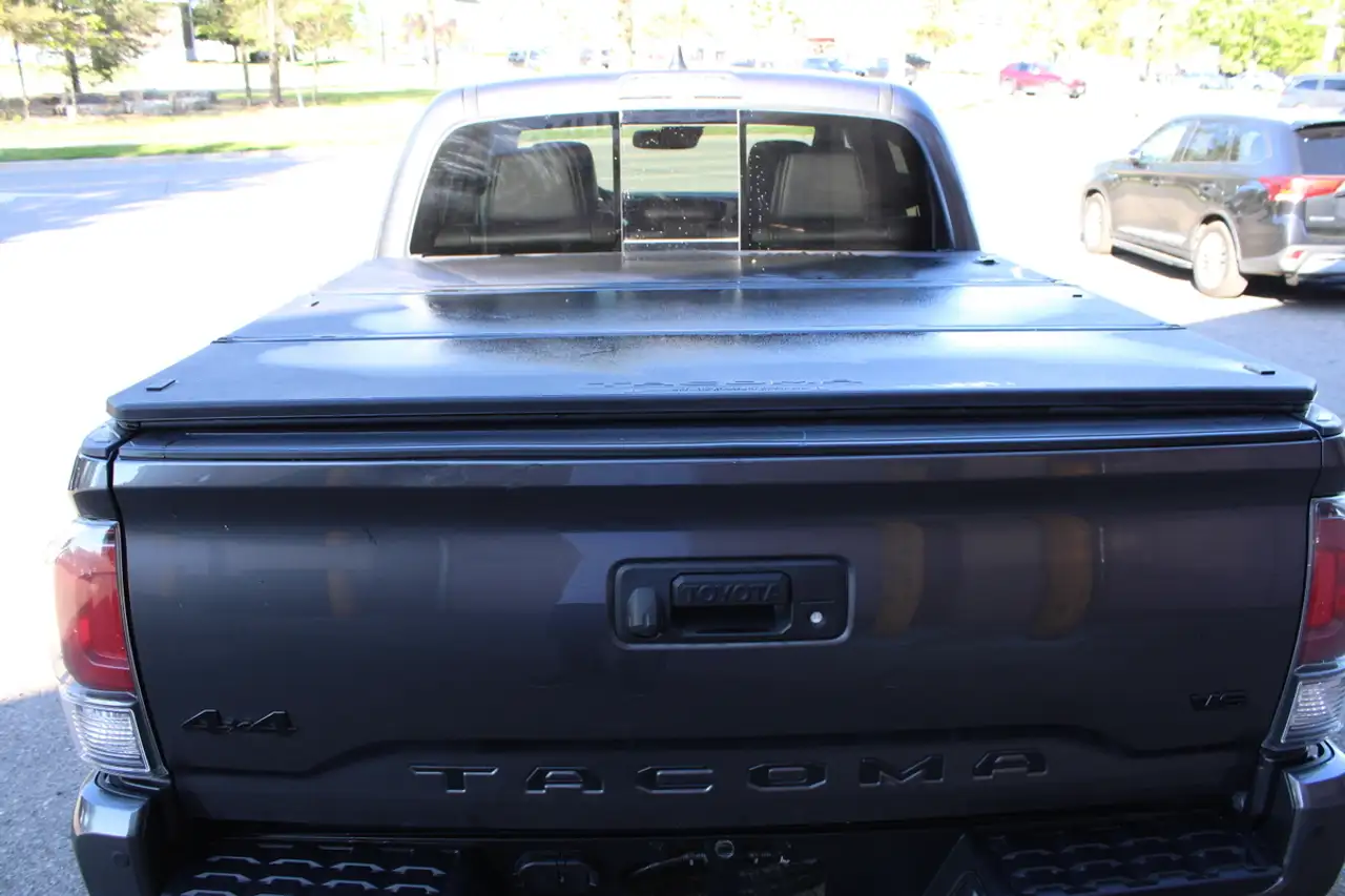 Toyota Tacoma снимка Toyota Tacoma