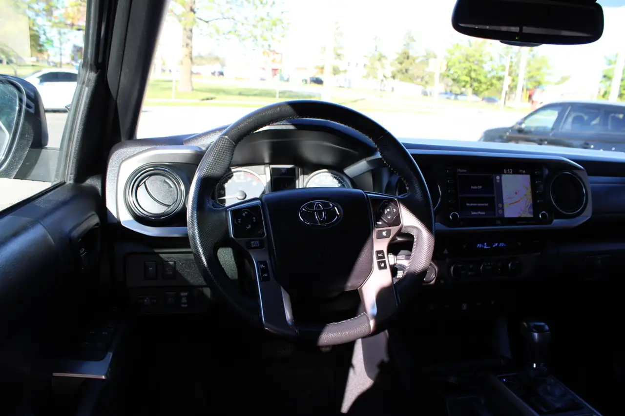 Toyota Tacoma снимка Toyota Tacoma