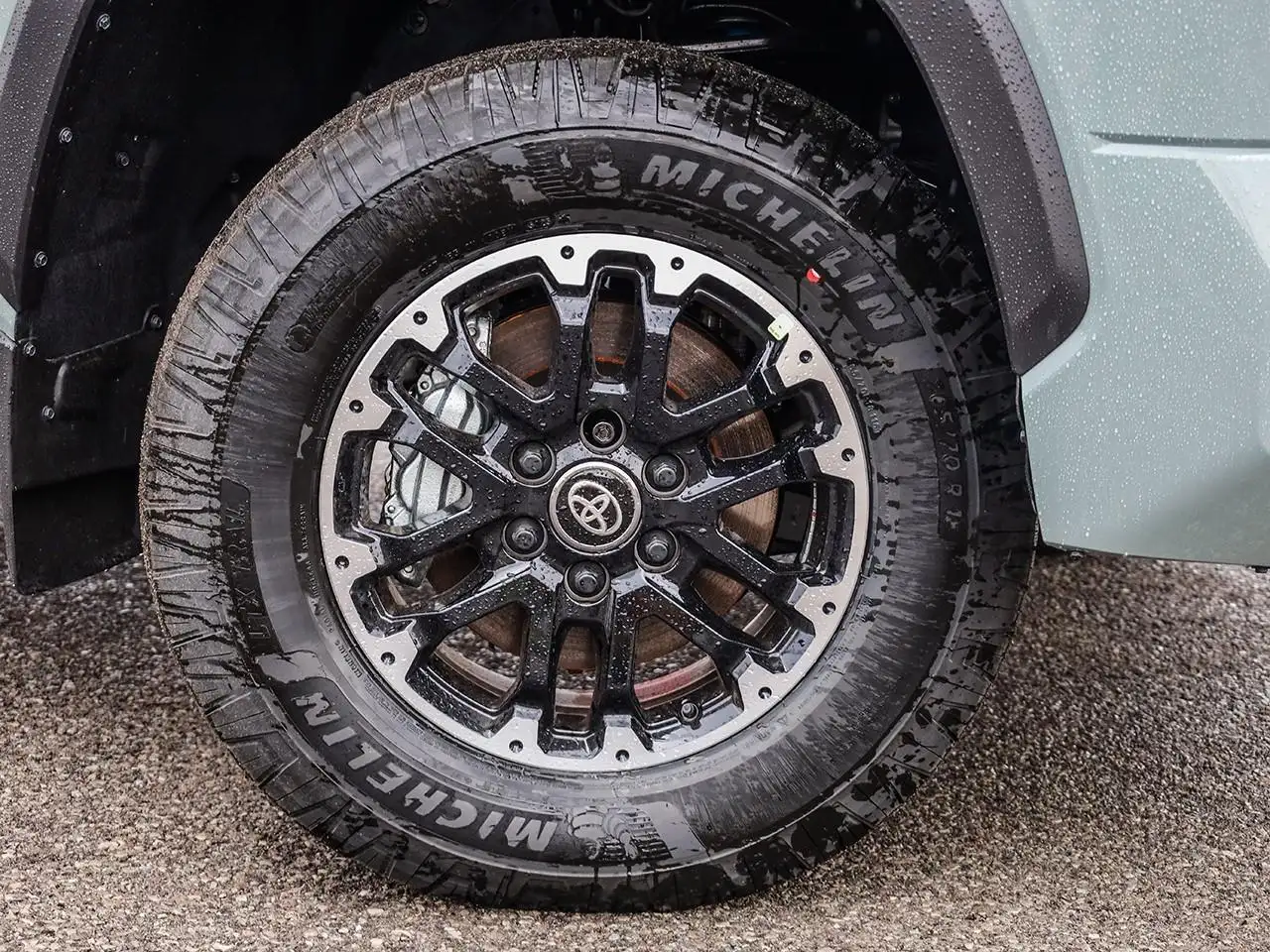 Toyota Tundra снимка Toyota Tundra