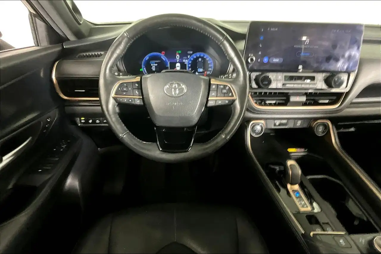 Toyota Grand Highlander fotografie Toyota Grand Highlander