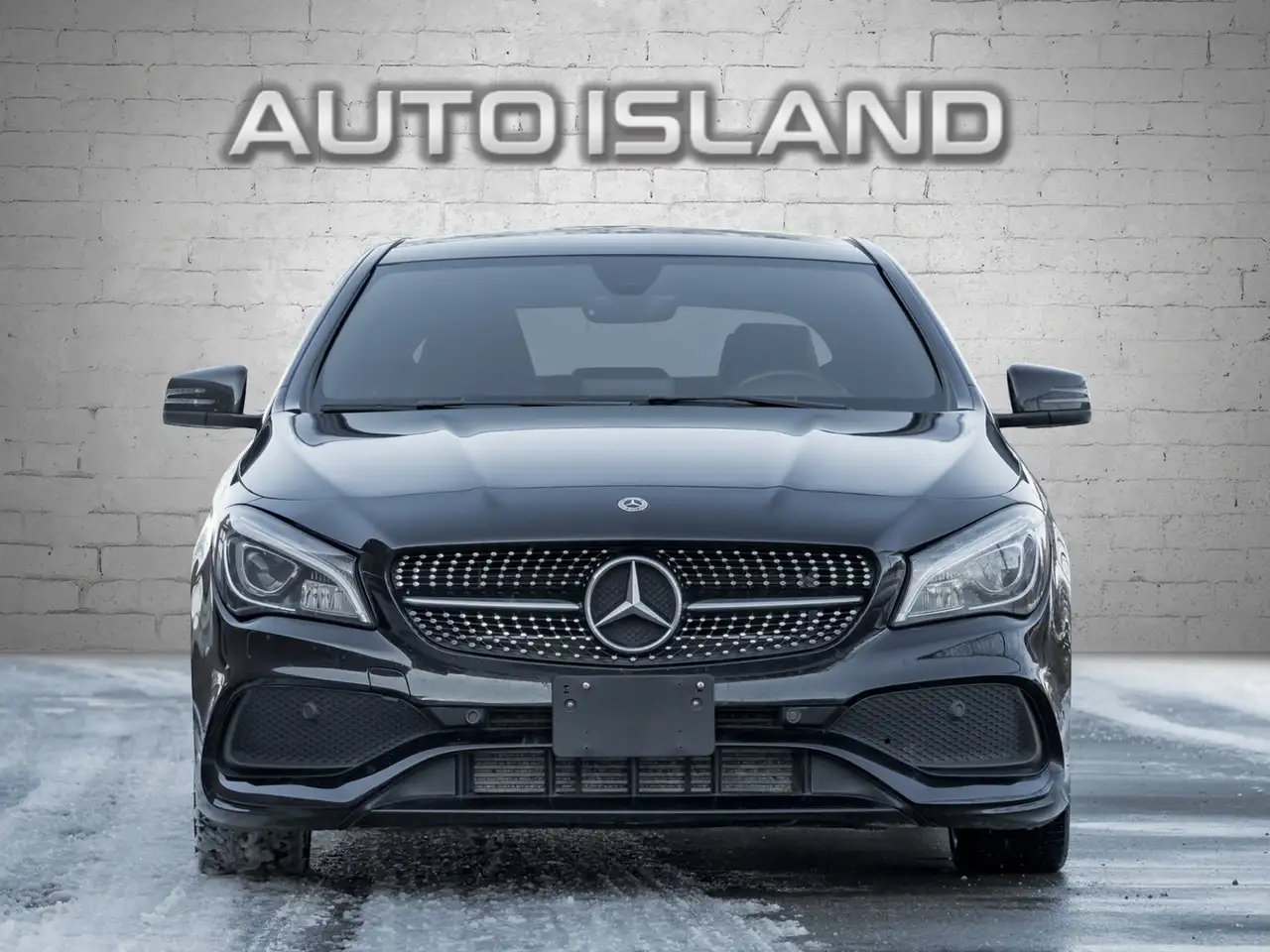 Mercedes-Benz CLA снимка Mercedes-Benz CLA