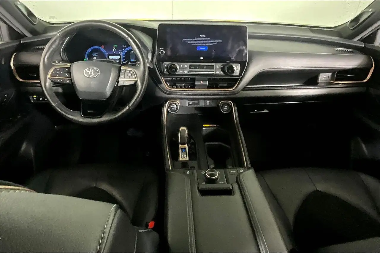 Toyota Grand Highlander fotografie Toyota Grand Highlander