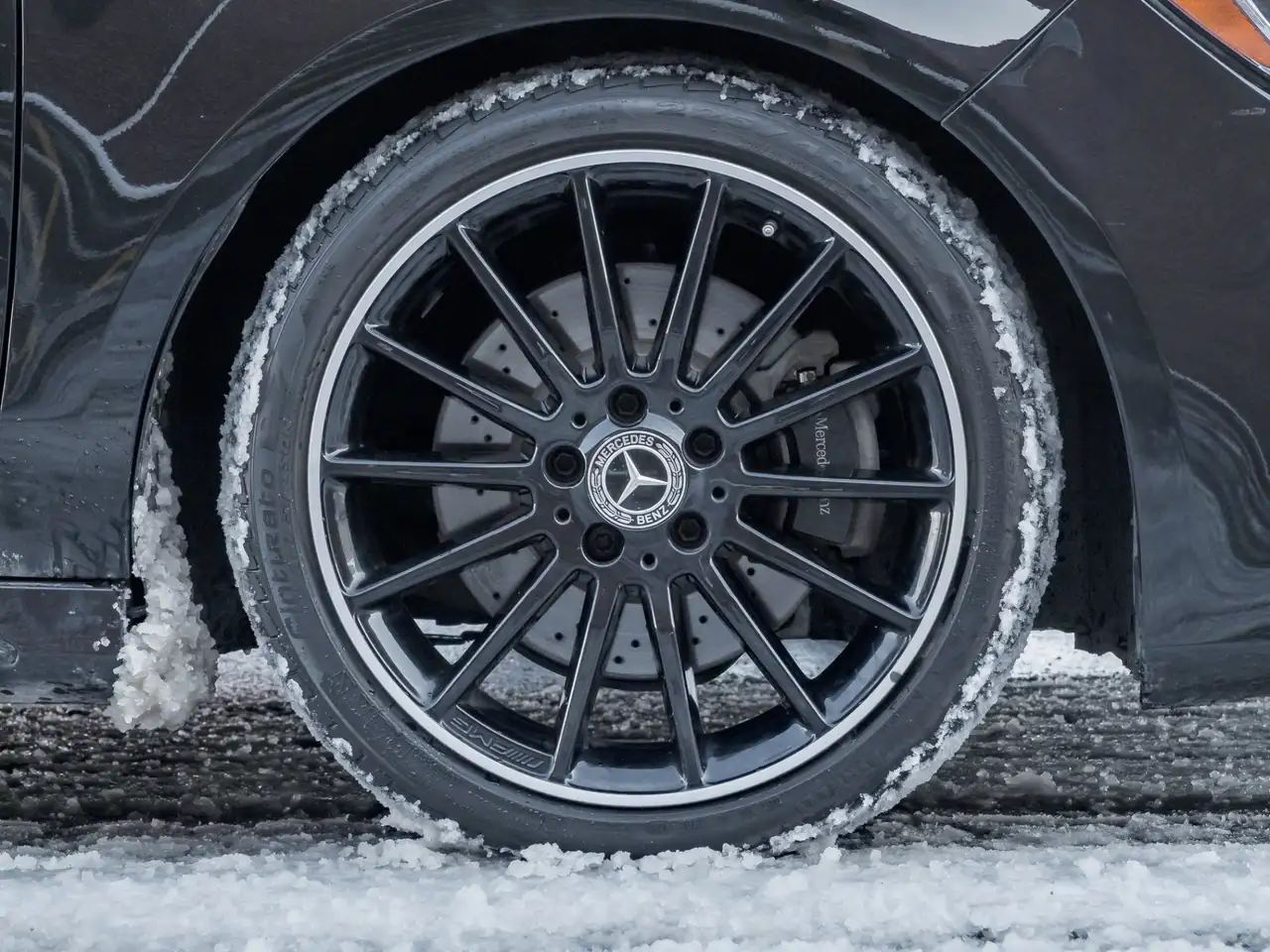 Mercedes-Benz CLA снимка Mercedes-Benz CLA