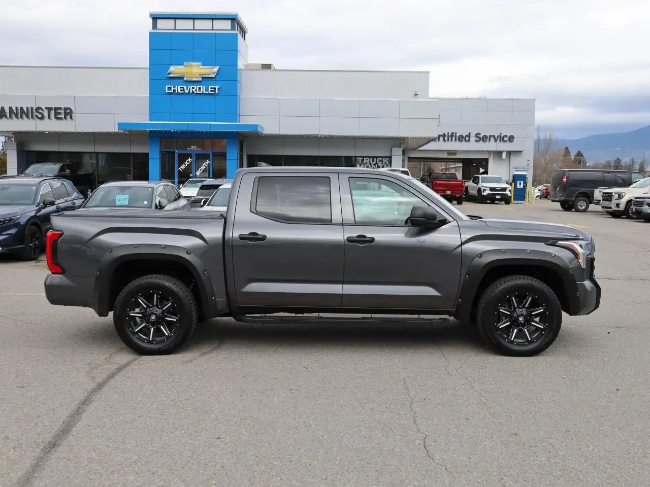 Toyota Tundra снимка Toyota Tundra