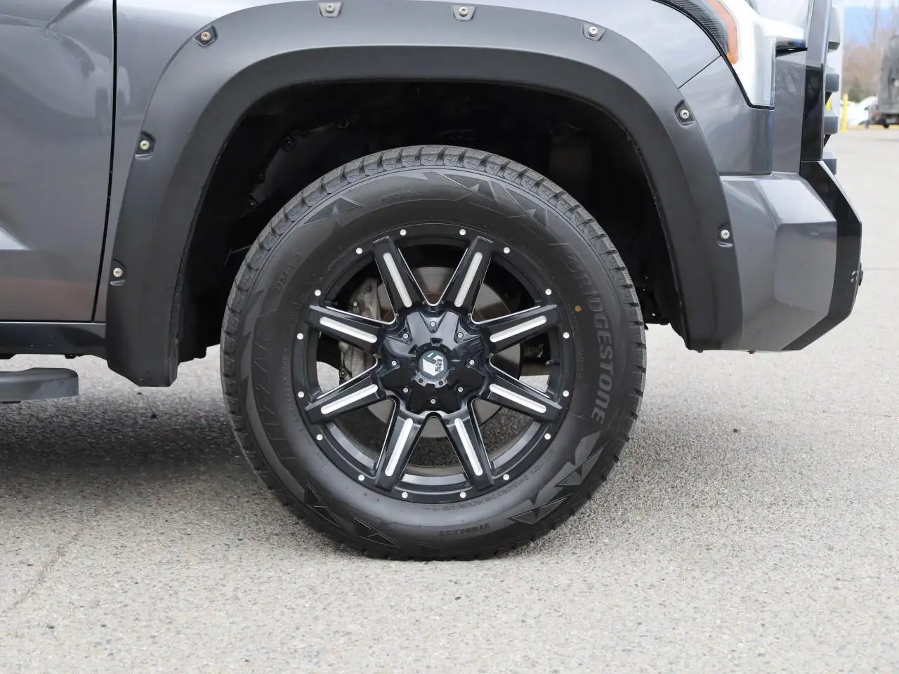 Toyota Tundra снимка Toyota Tundra