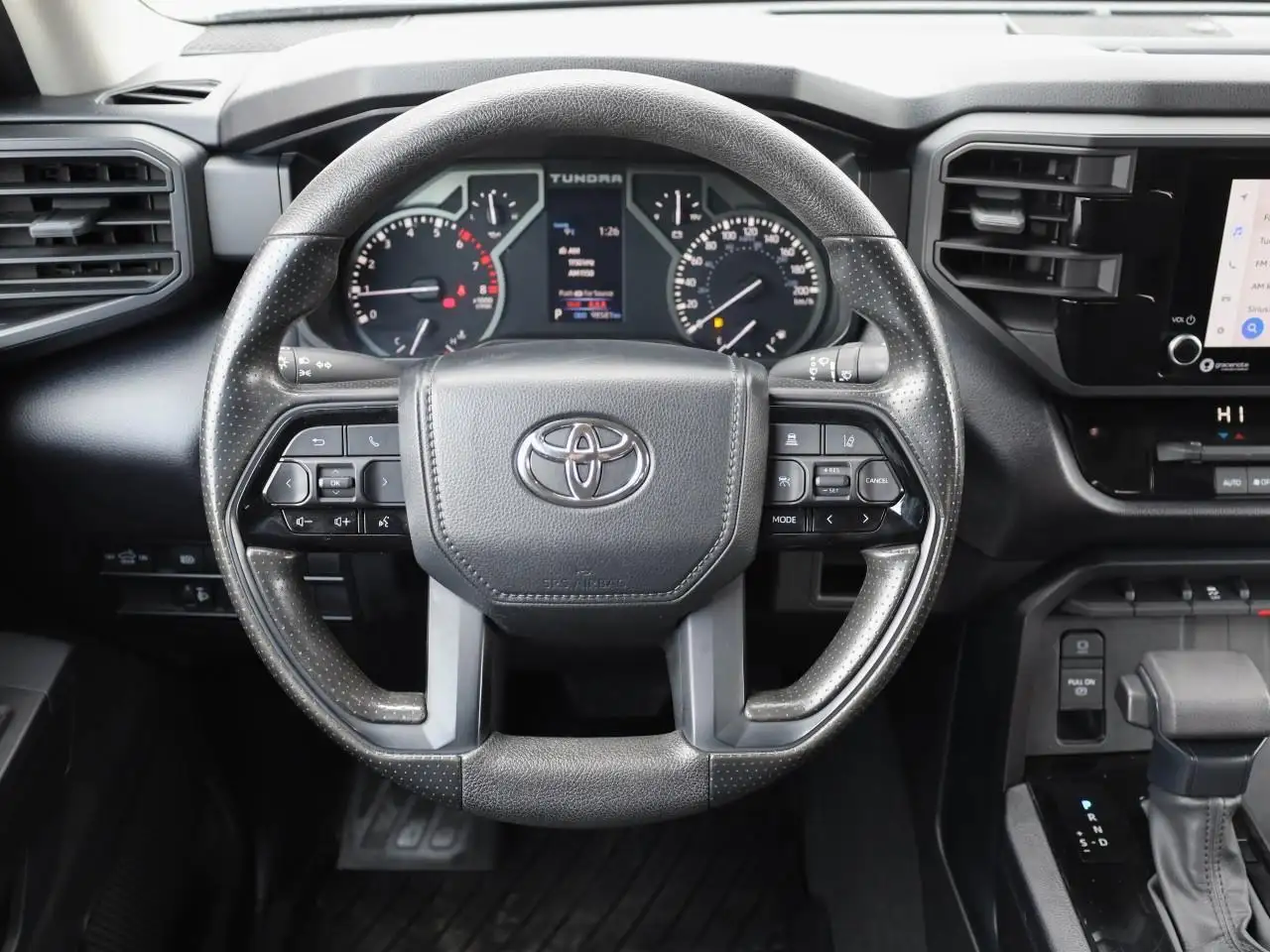 Toyota Tundra снимка Toyota Tundra