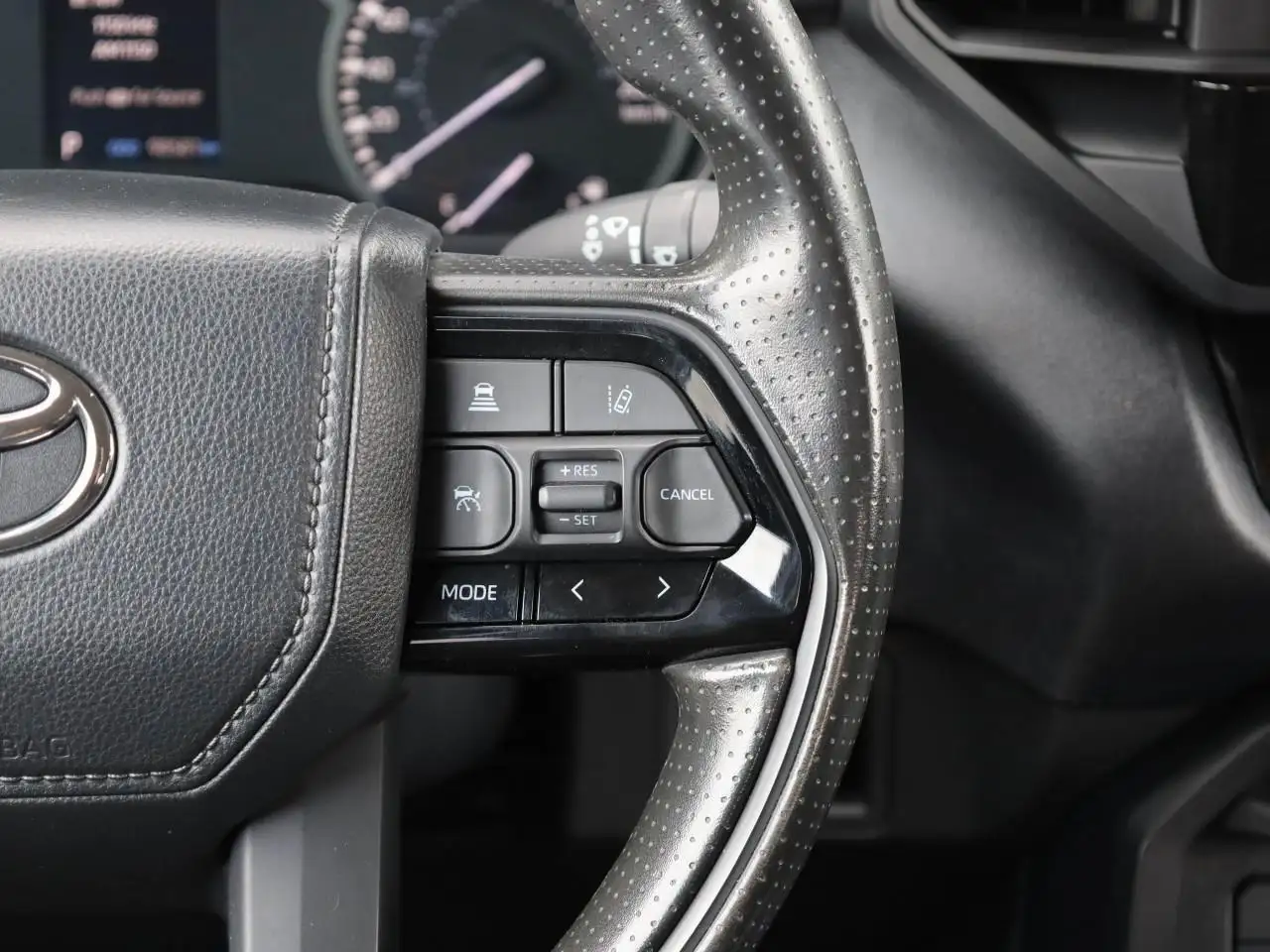 Toyota Tundra снимка Toyota Tundra