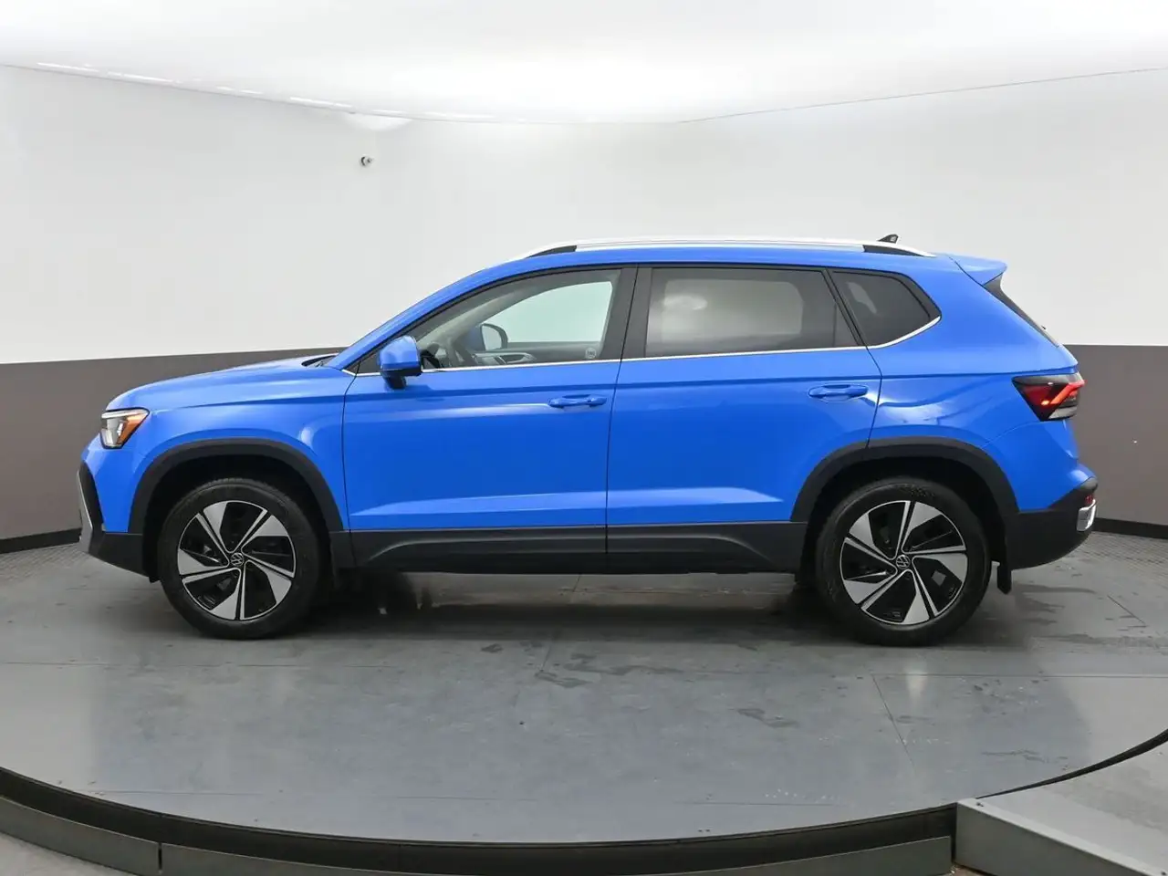Volkswagen Taos снимка Volkswagen Taos