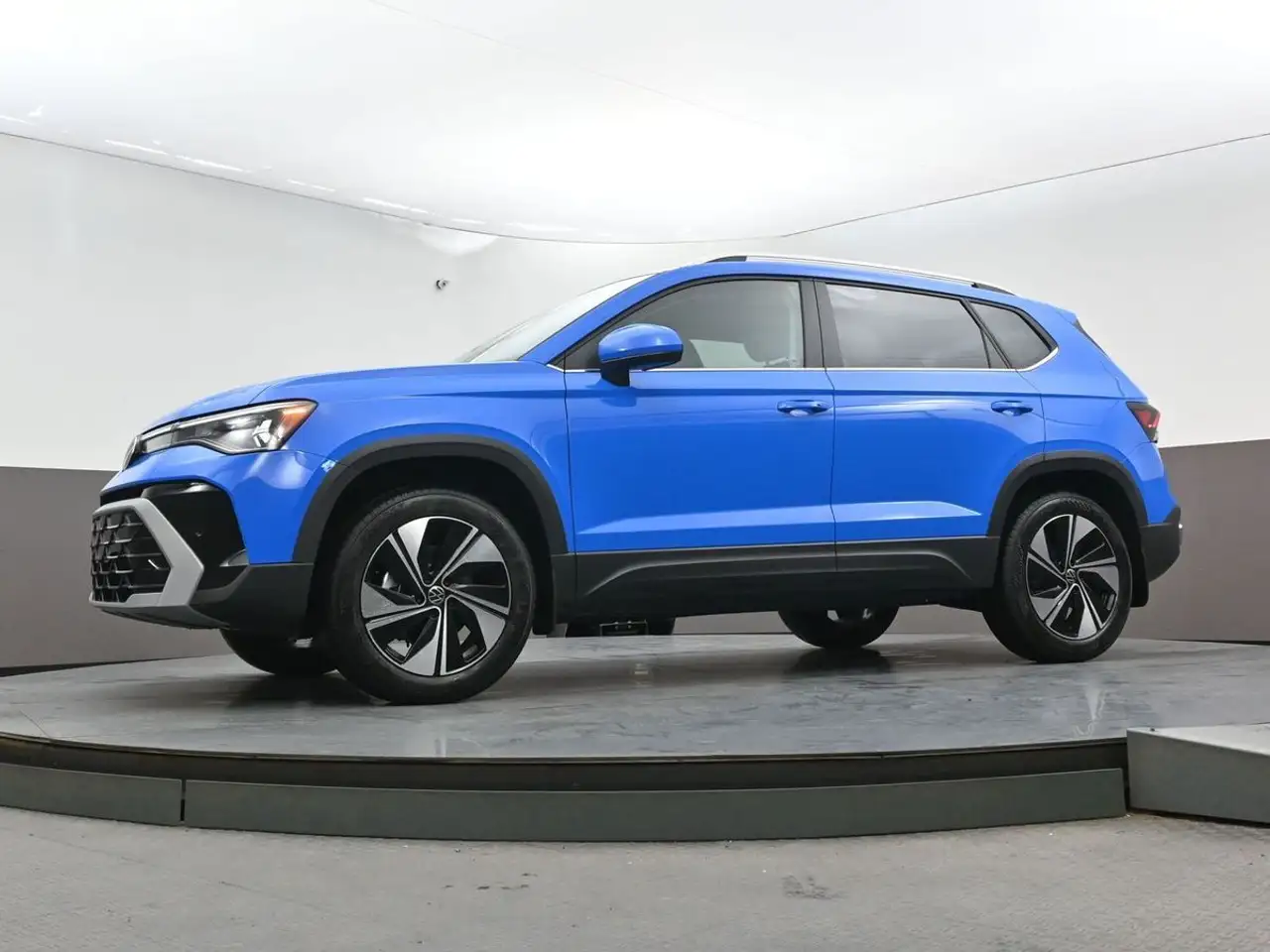 Volkswagen Taos снимка Volkswagen Taos