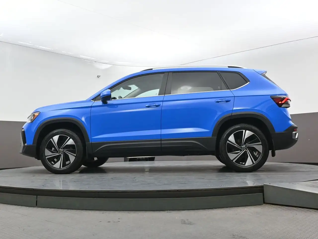 Volkswagen Taos снимка Volkswagen Taos