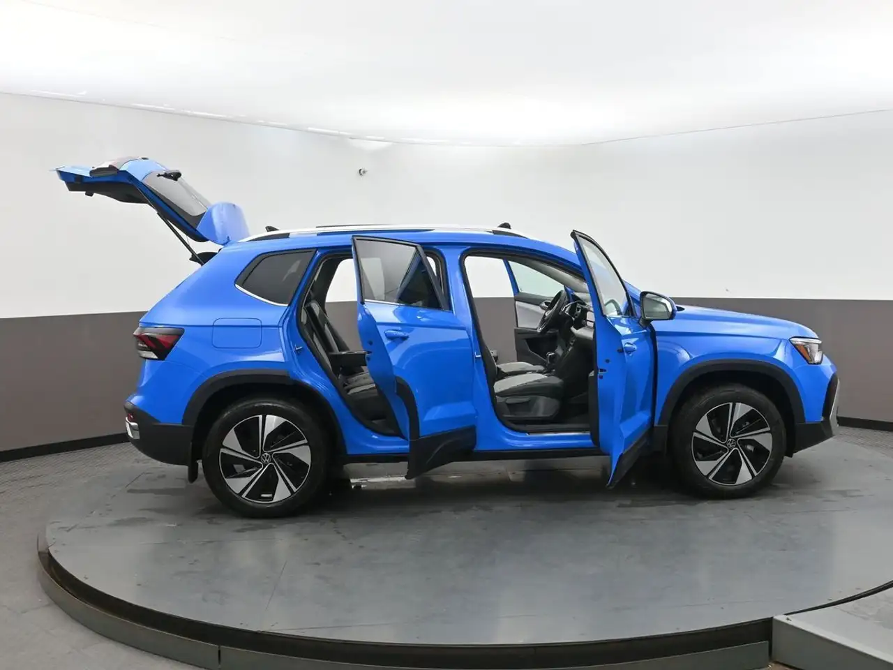 Volkswagen Taos снимка Volkswagen Taos