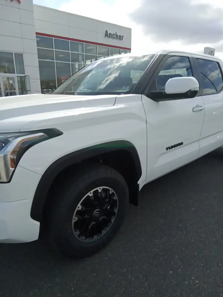 Toyota Tundra снимка Toyota Tundra
