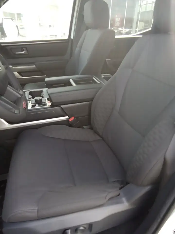 Toyota Tundra снимка Toyota Tundra