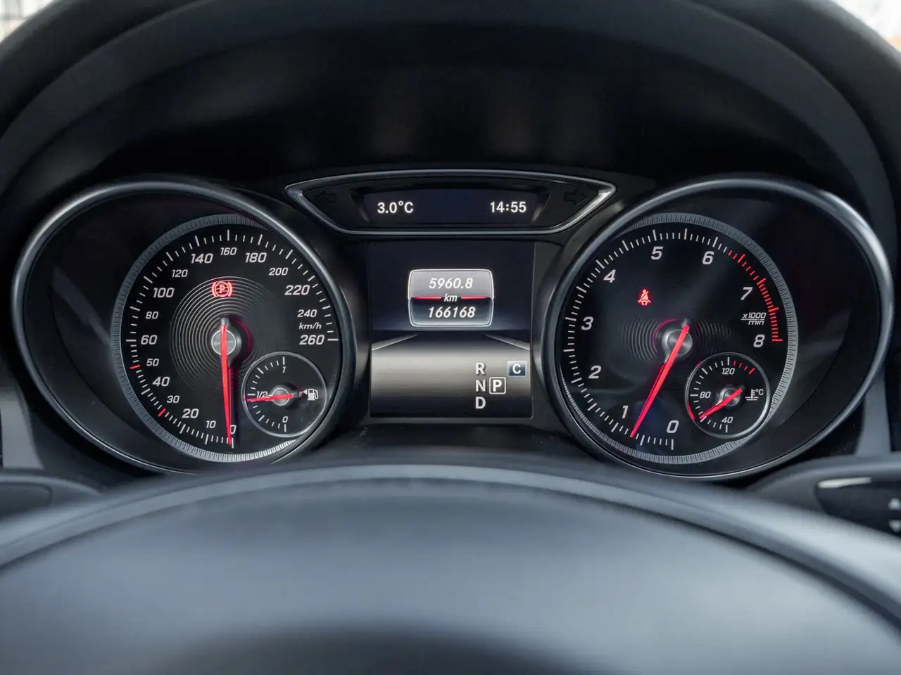 Mercedes-Benz CLA снимка Mercedes-Benz CLA
