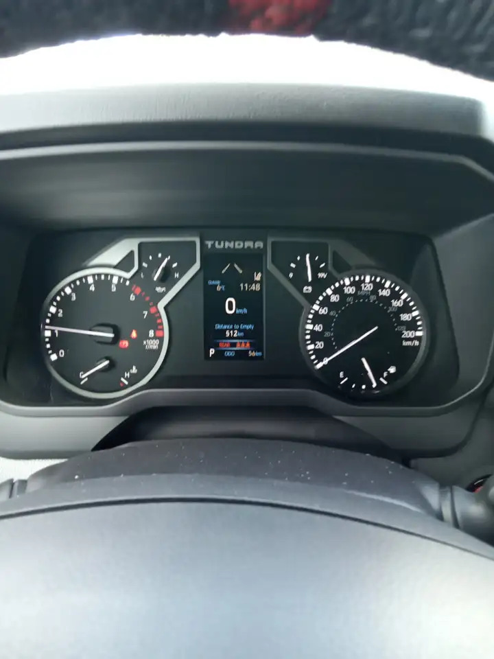 Toyota Tundra снимка Toyota Tundra