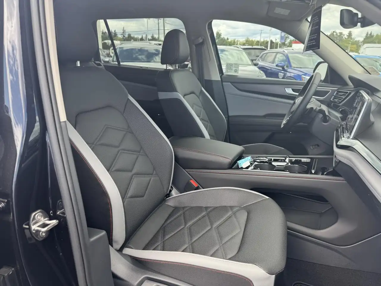 Volkswagen Atlas снимка Volkswagen Atlas