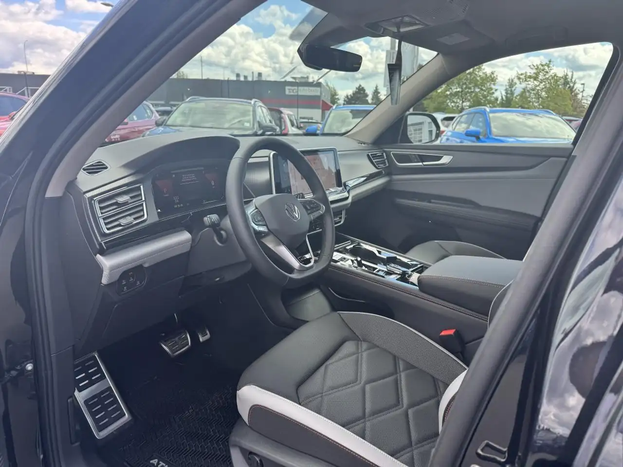 Volkswagen Atlas снимка Volkswagen Atlas