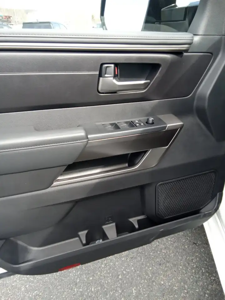 Toyota Tundra снимка Toyota Tundra