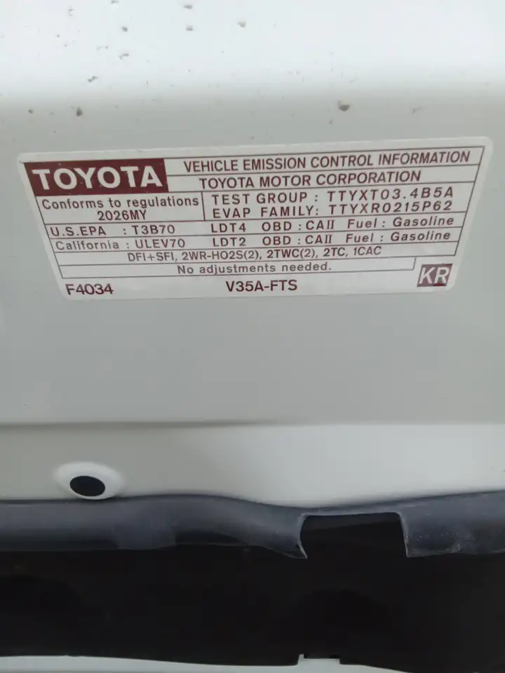 Toyota Tundra снимка Toyota Tundra