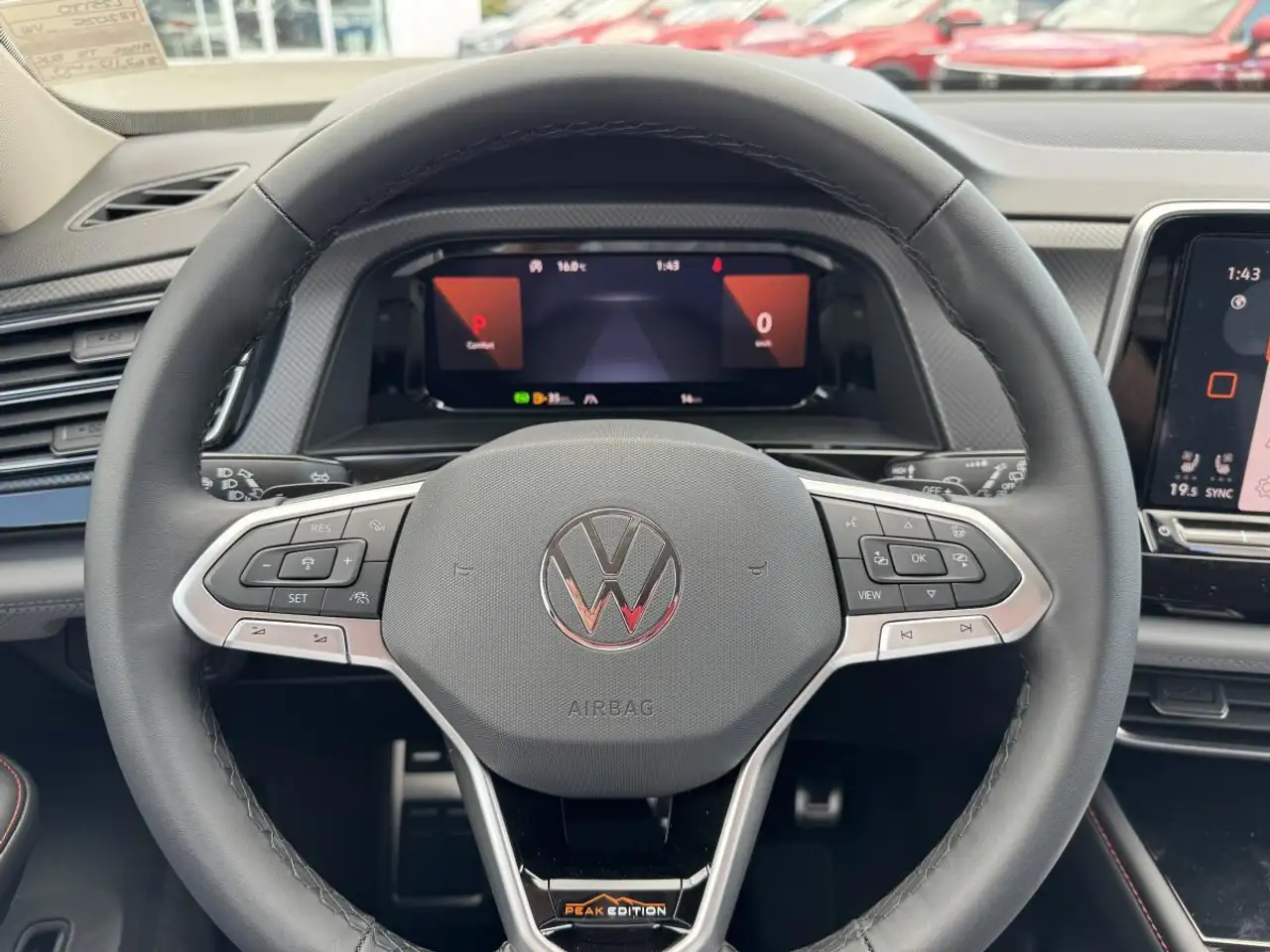 Volkswagen Atlas снимка Volkswagen Atlas