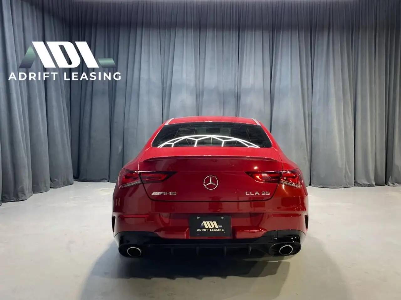 Mercedes-Benz CLA снимка Mercedes-Benz CLA