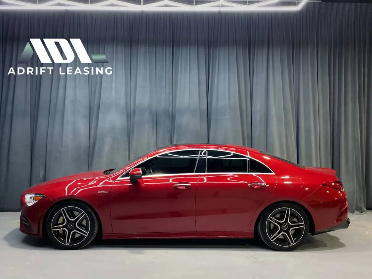 Mercedes-Benz CLA снимка Mercedes-Benz CLA