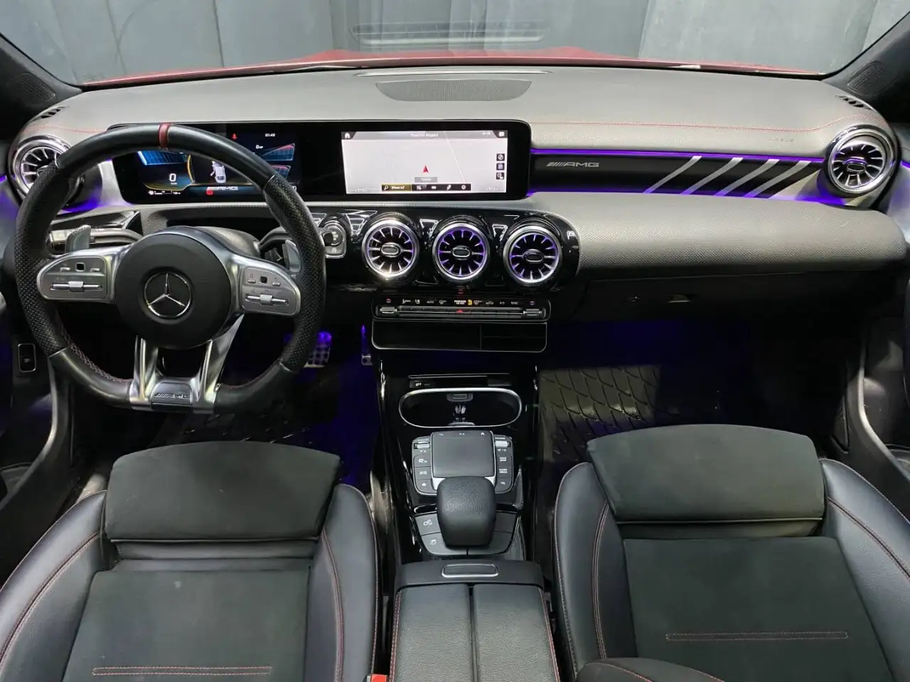 Mercedes-Benz CLA снимка Mercedes-Benz CLA