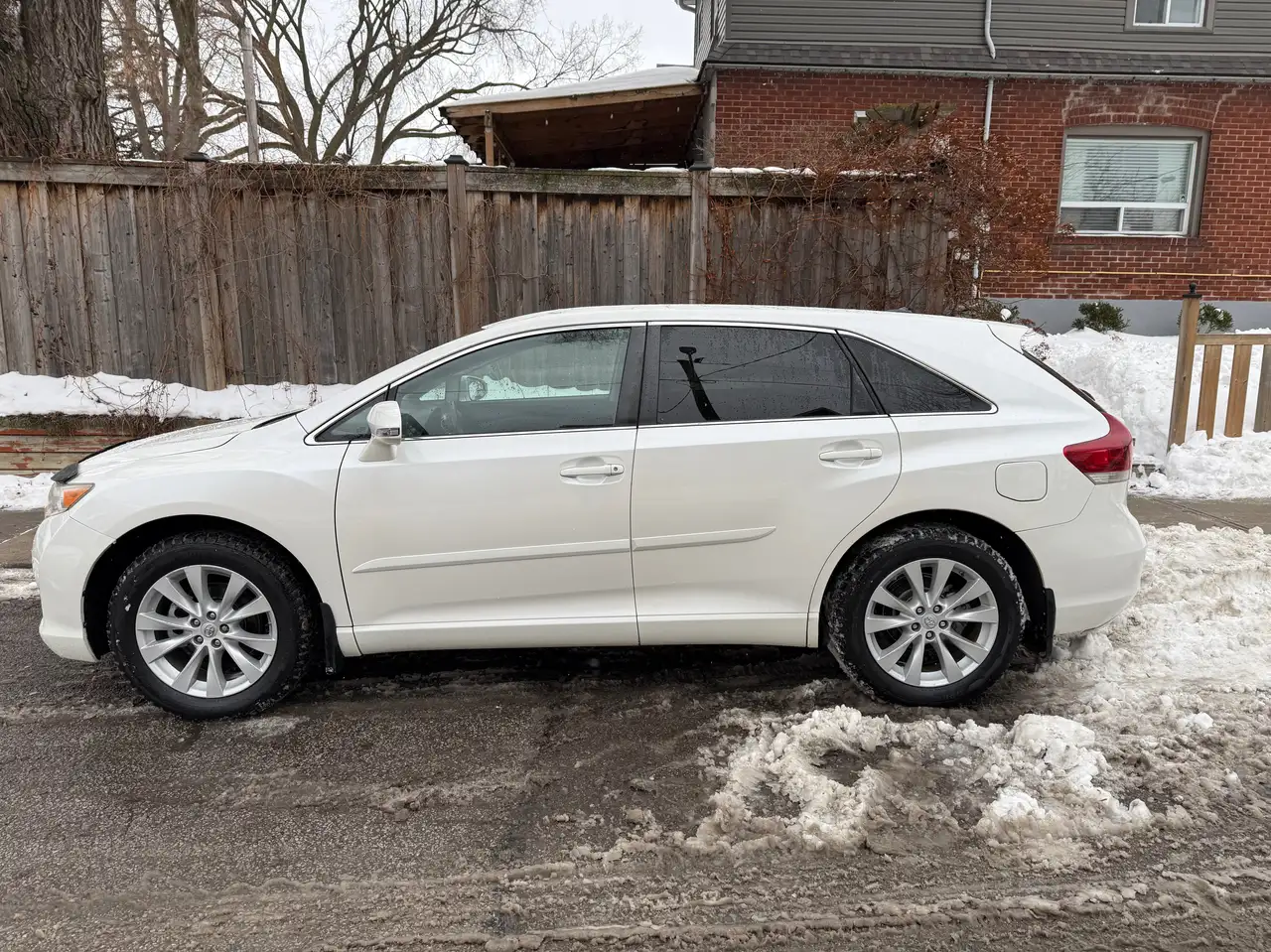 Toyota Venza снимка Toyota Venza
